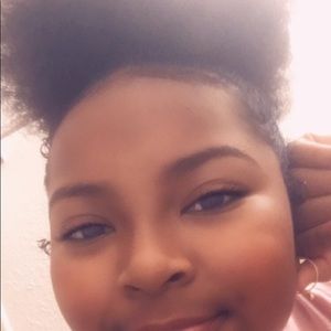 Meet your Posher, Alanna